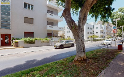דירת גן בשד׳ רוטשילד , ת״א – נמכר!