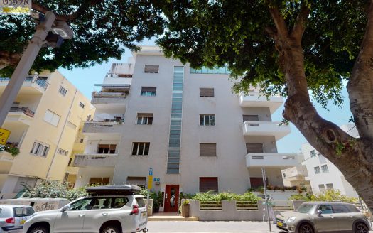 דירת גן בשד׳ רוטשילד , ת״א – נמכר!