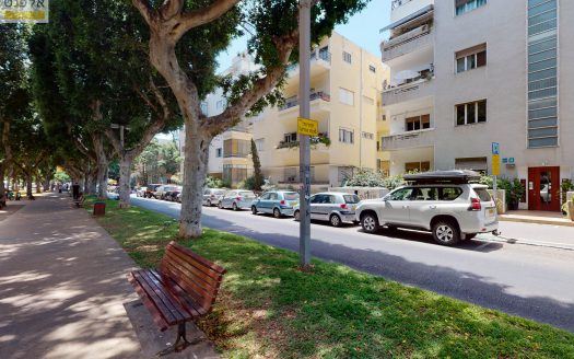 דירת גן בשד׳ רוטשילד , ת״א – נמכר!